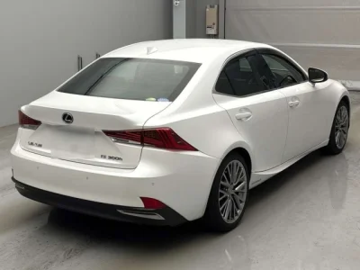 Lexus IS