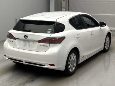 Lexus CT200h