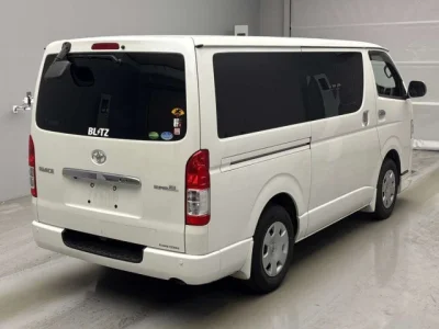 Toyota HiAce Van