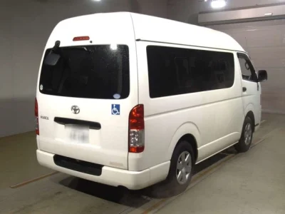 Toyota HiAce Van