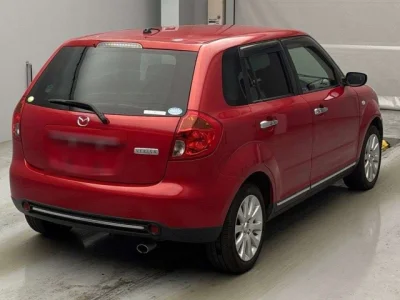 Mazda Verisa