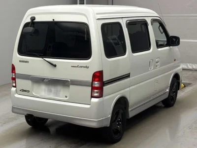 Suzuki Every Landy