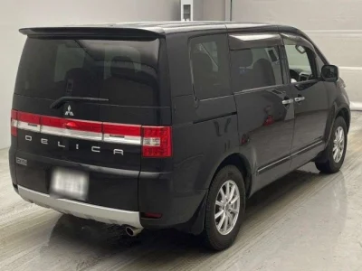 Mitsubishi Delica D:5