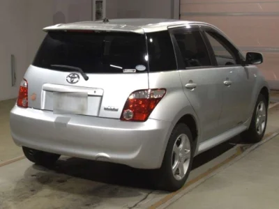 Toyota IST