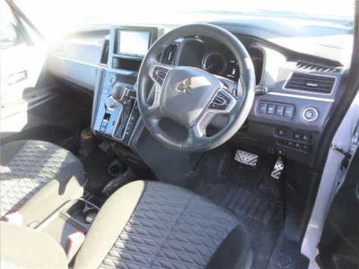 Mitsubishi DELICA D5