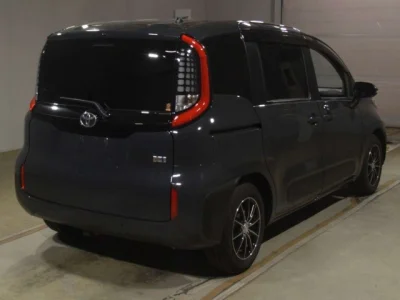 Toyota Sienta