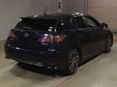 Lexus CT200h
