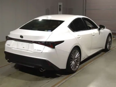 Lexus IS