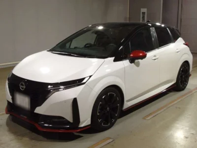 Nissan Aura