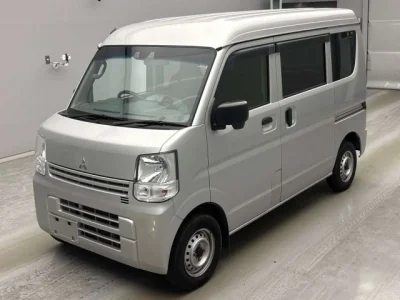 Mitsubishi Minicab Van