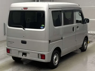 Mitsubishi Minicab Van