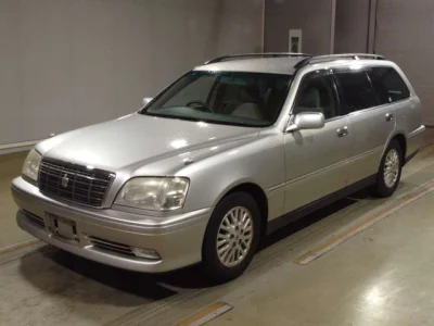 Toyota Crown Estate