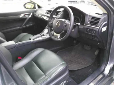 Lexus CT200h