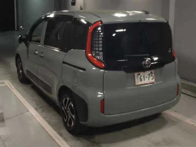 Toyota Sienta