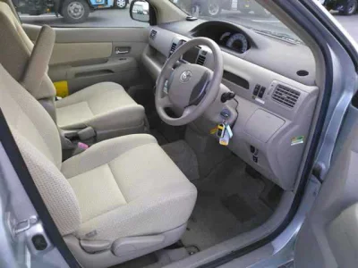 Toyota Raum