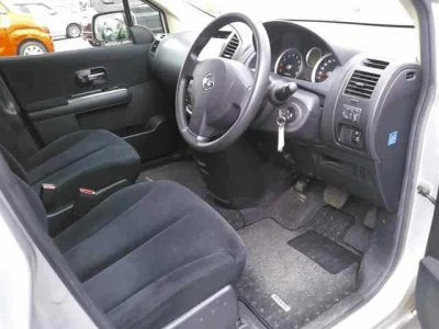 Nissan Lafesta
