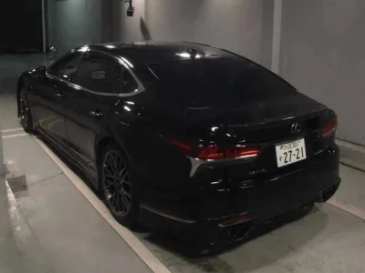 Lexus LS