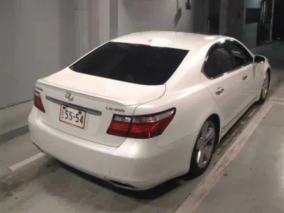 Lexus LS
