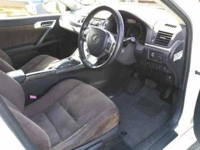 Lexus CT200h