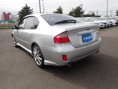 Subaru LEGACY B4
