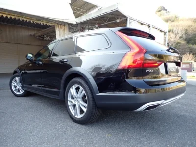 Volvo V90