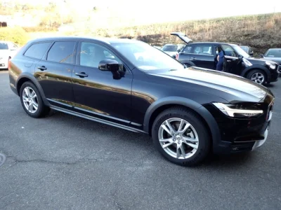 Volvo V90