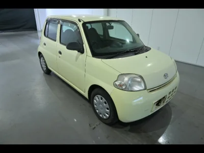 Daihatsu Esse