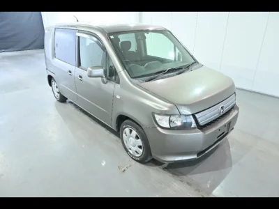 Honda Mobilio Spike