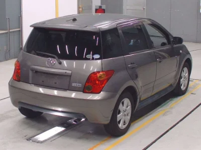 Toyota Ist