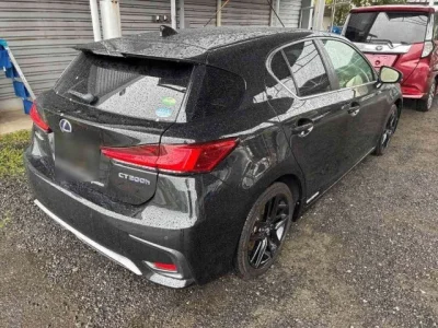 Lexus CT200h