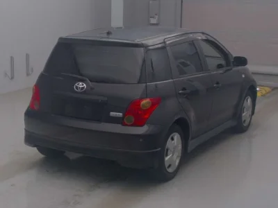 Toyota IST