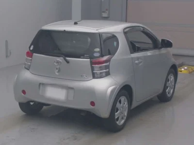 Toyota iQ