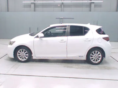 Lexus CT200h