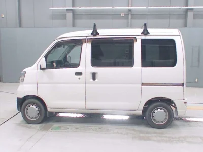 Toyota Pixis Van