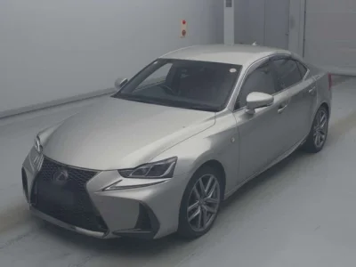 Lexus IS