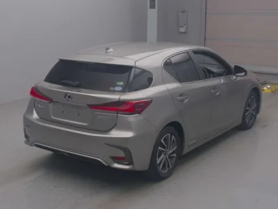 Lexus CT200h
