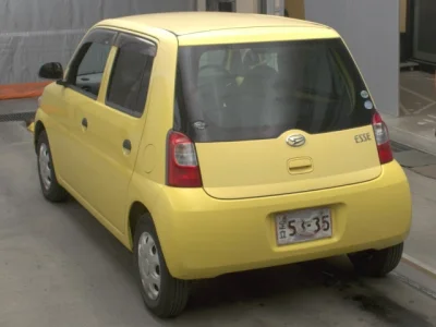 Daihatsu Esse