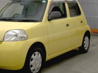 Daihatsu Esse