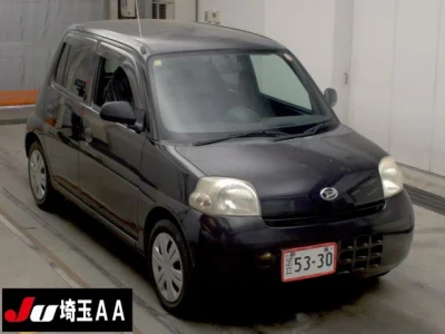 Daihatsu Esse