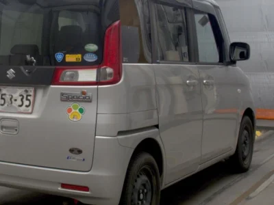 Suzuki Spacia