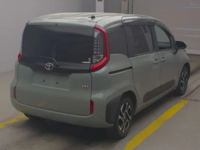 Toyota Sienta