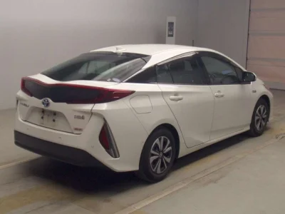 Toyota Prius PHV