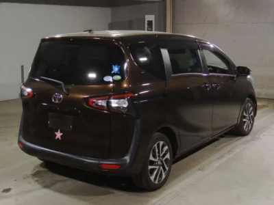 Toyota Sienta