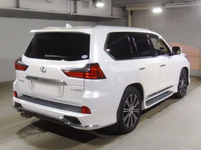 Lexus LX570