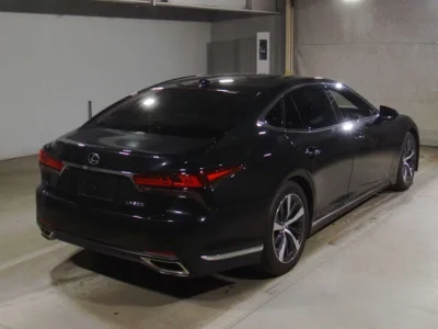Lexus LS