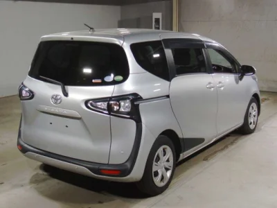 Toyota Sienta