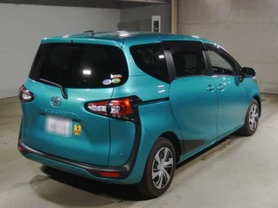 Toyota Sienta