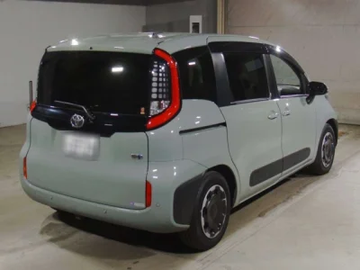 Toyota Sienta