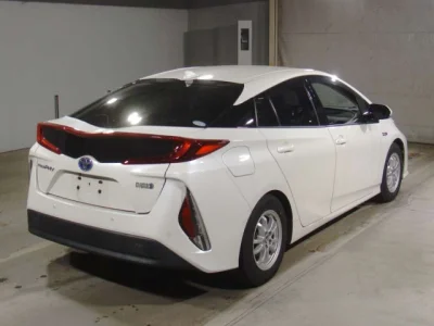 Toyota Prius PHV