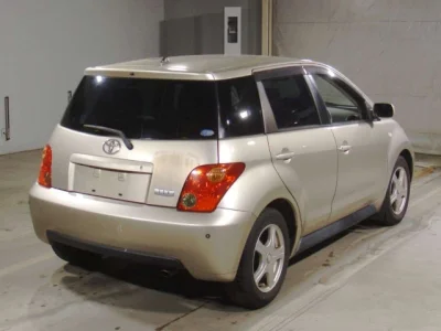 Toyota IST